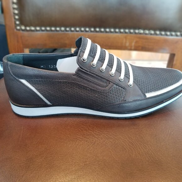 Men's New leather slip ons. - Picture 5 of 8